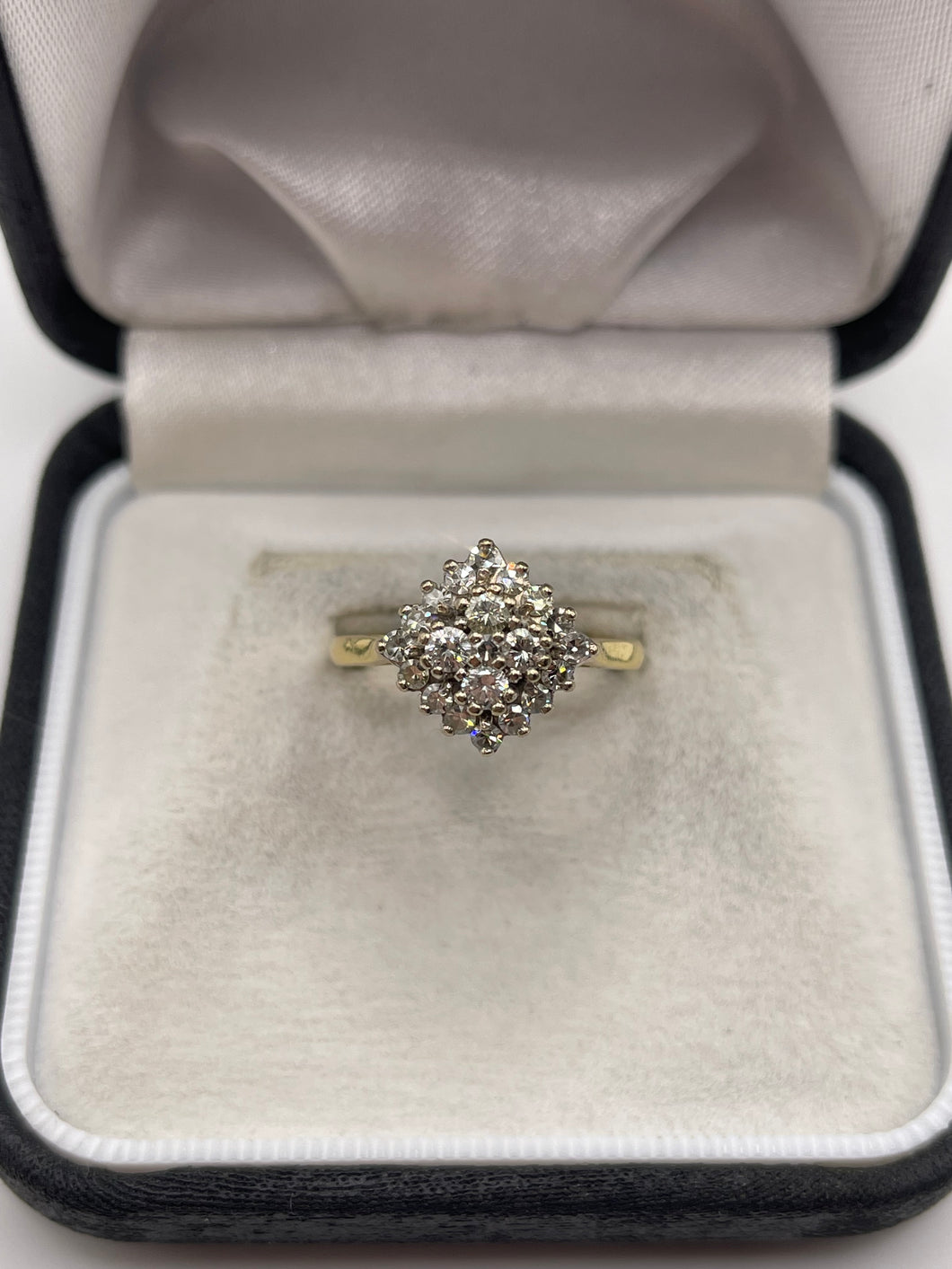 18ct gold diamond cluster ring