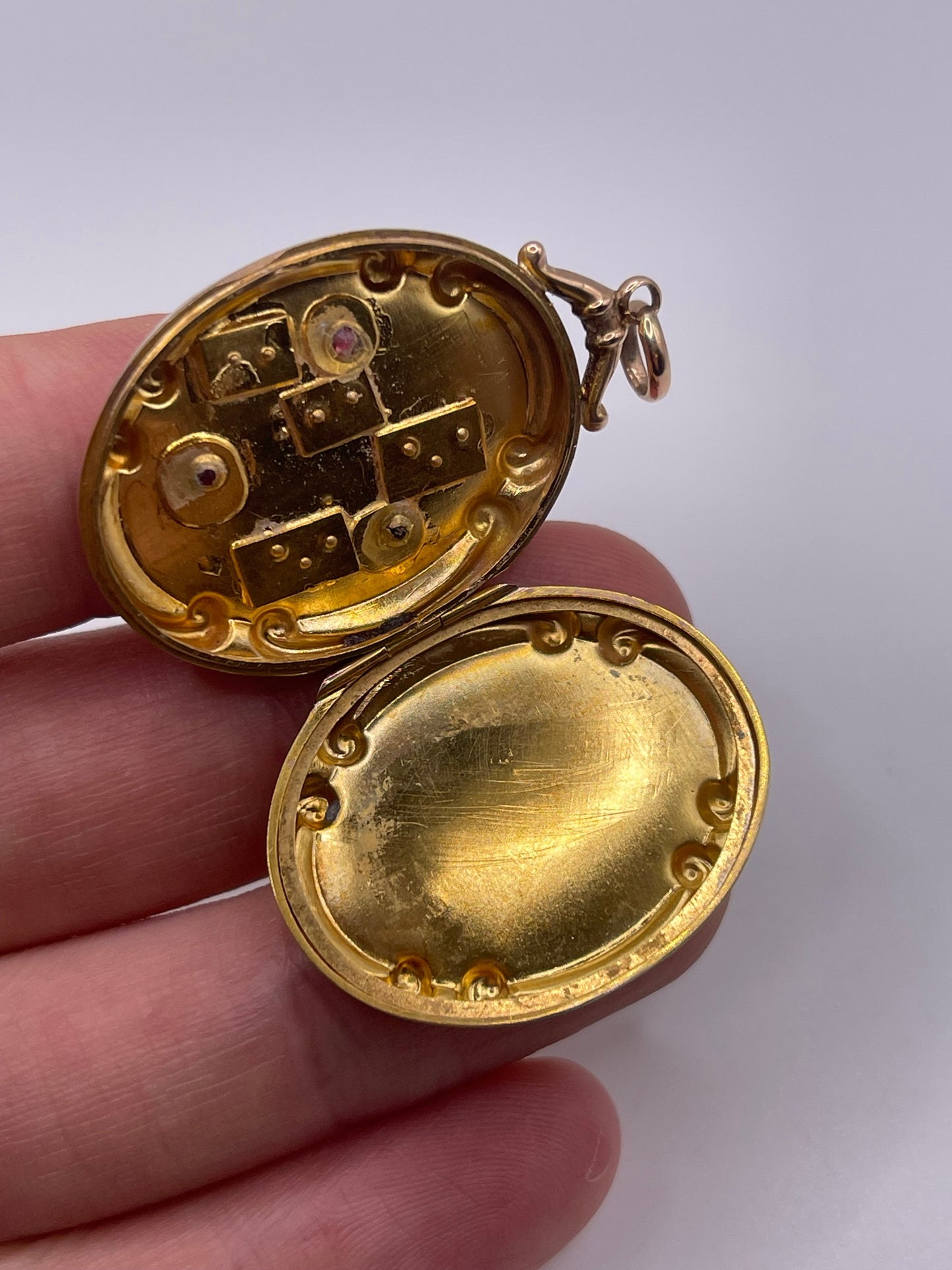 Antique 9ct rose gold garnet and pearl locket pendant