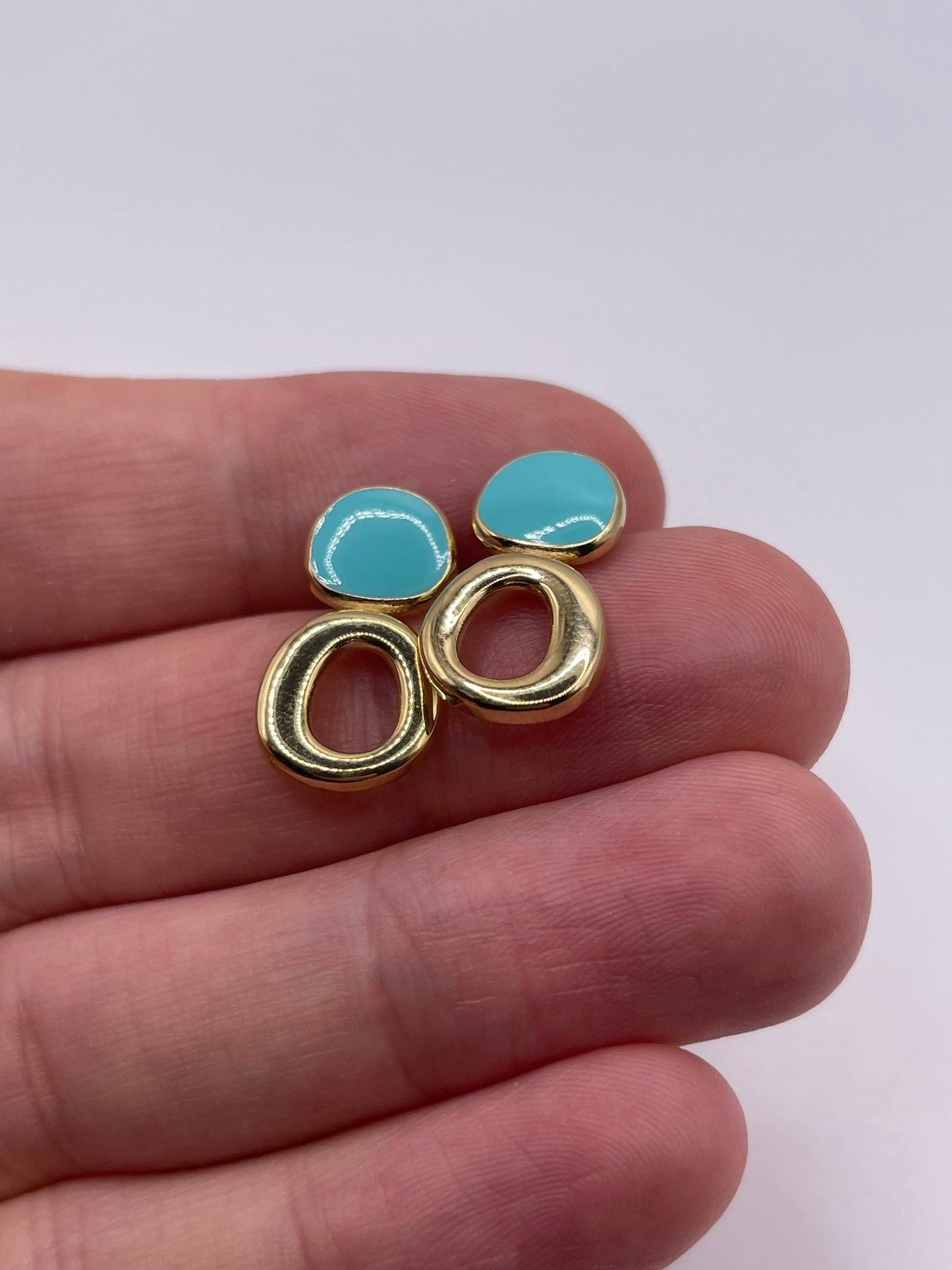 18ct gold enamel earrings
