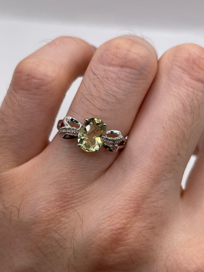 9ct white gold lemon quartz and diamond ring
