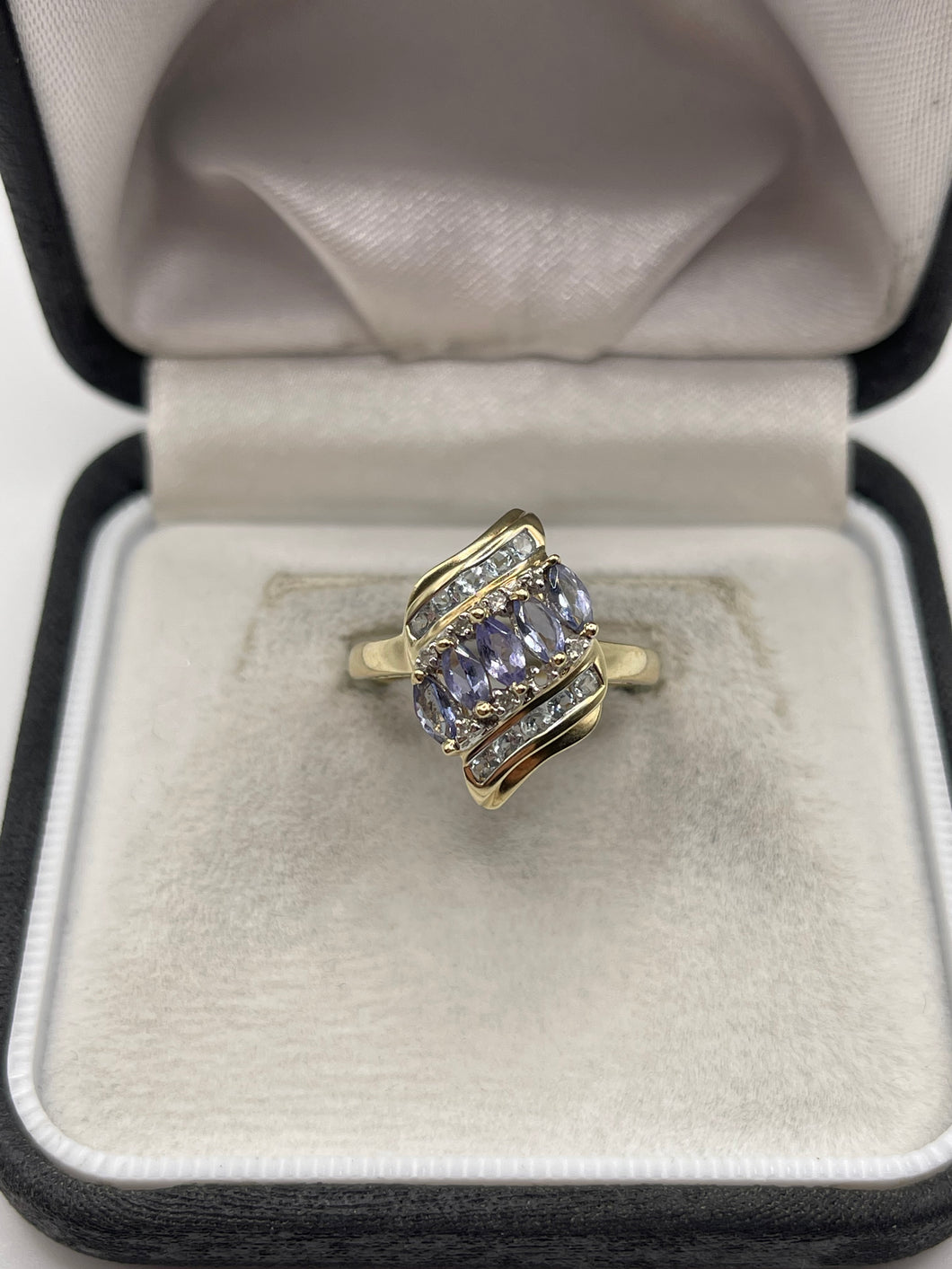 9ct gold tanzanite, aquamarine and diamond ring