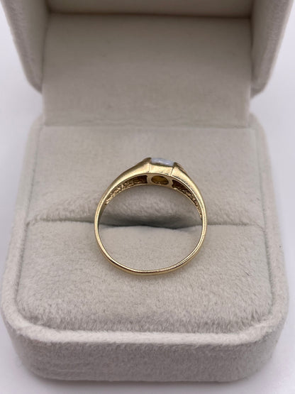 9ct gold opal ring