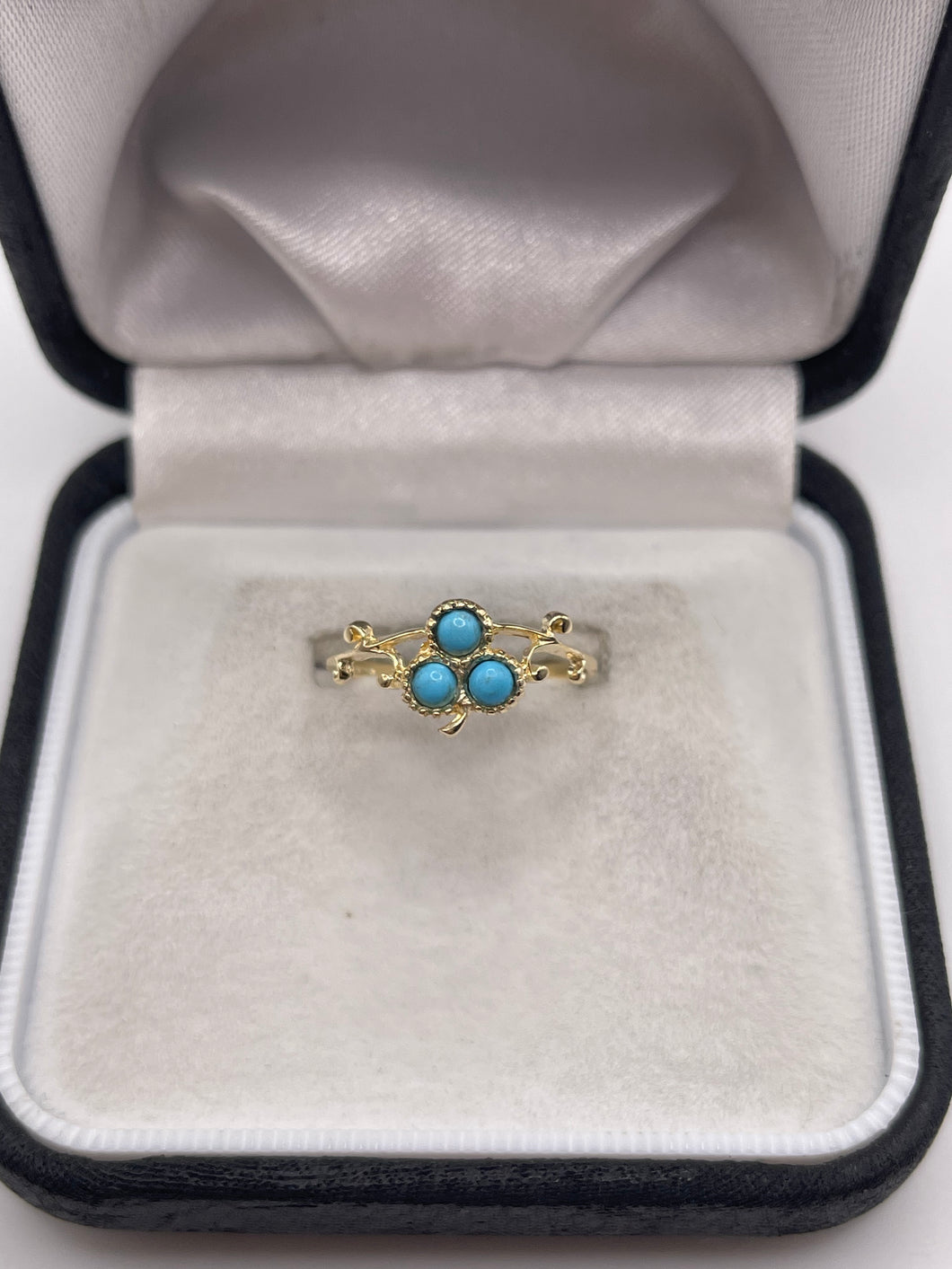 9ct gold turquoise ring