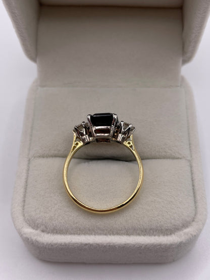 18ct gold garnet and diamond ring