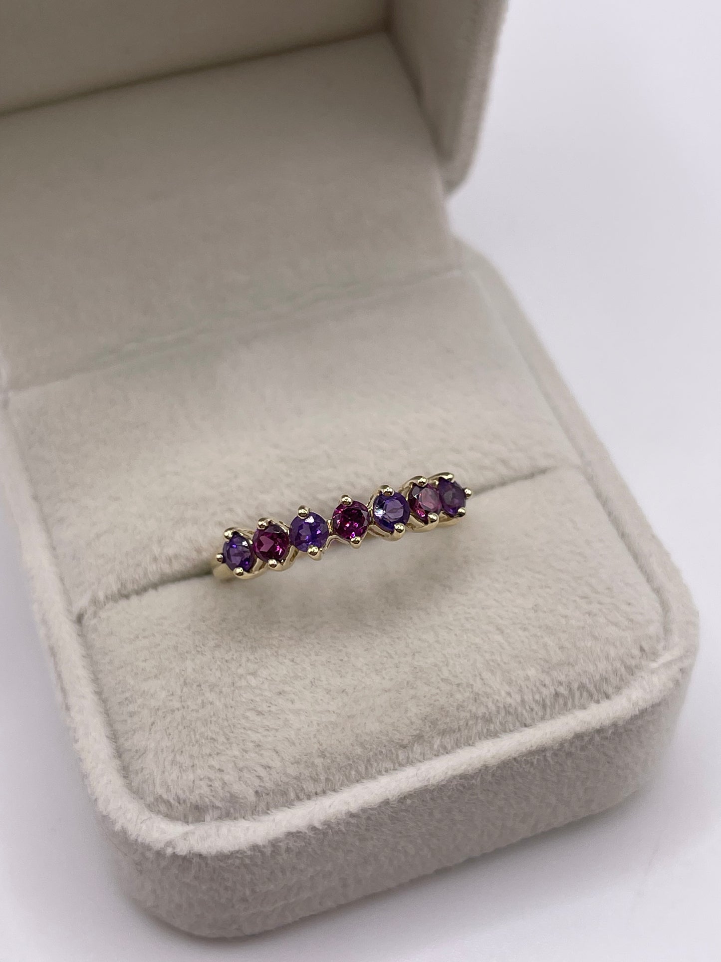 9ct gold amethyst and garnet ring