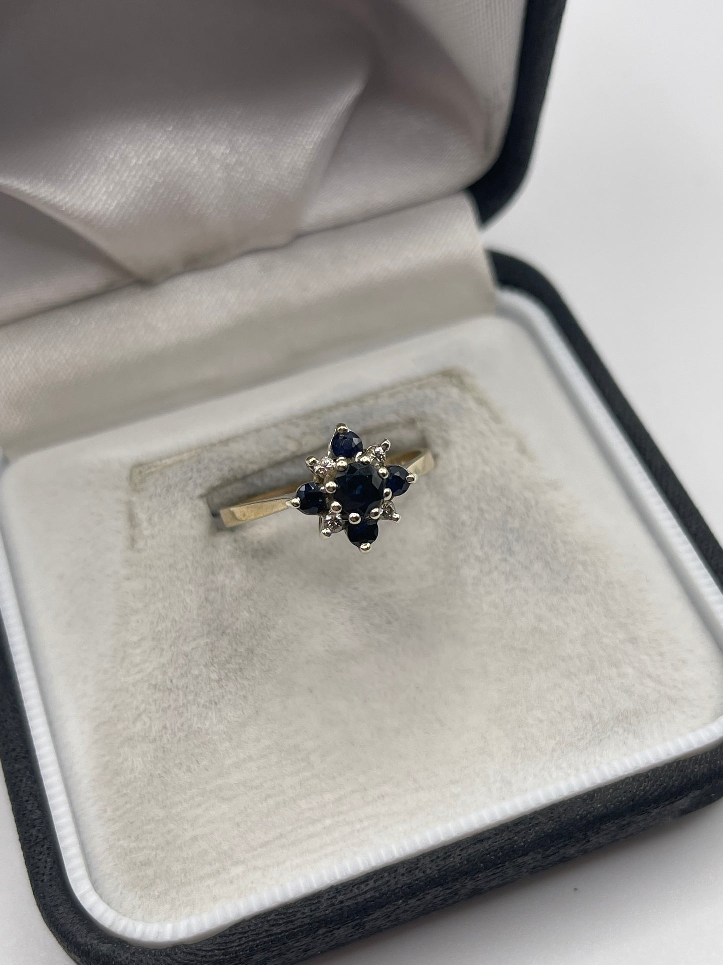 9ct gold sapphire and diamond ring