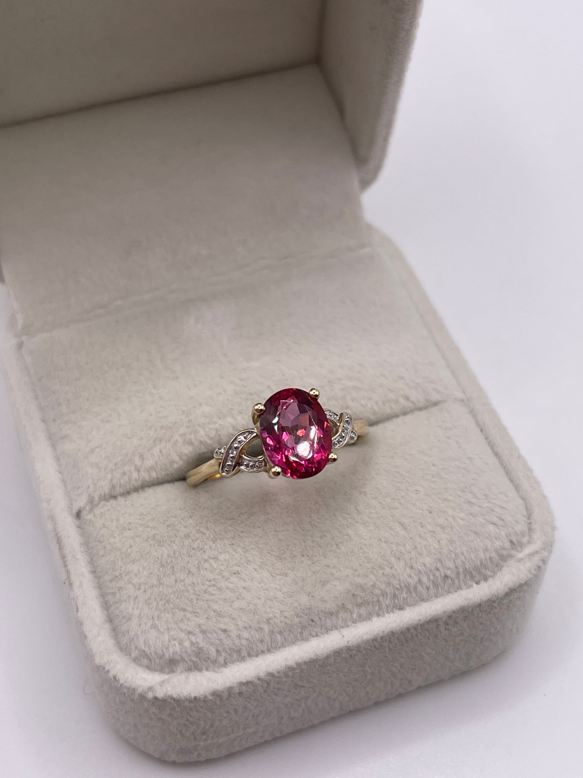 9ct gold topaz and diamond ring