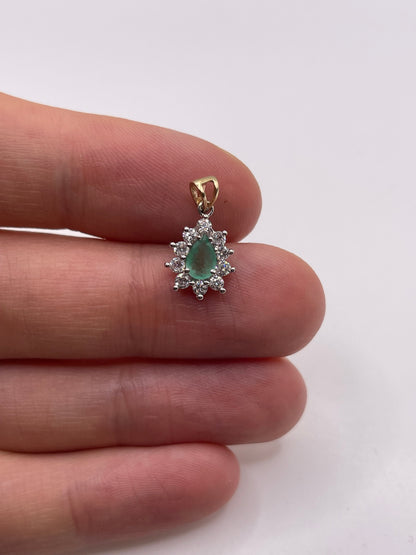 9ct gold emerald and cz pendant