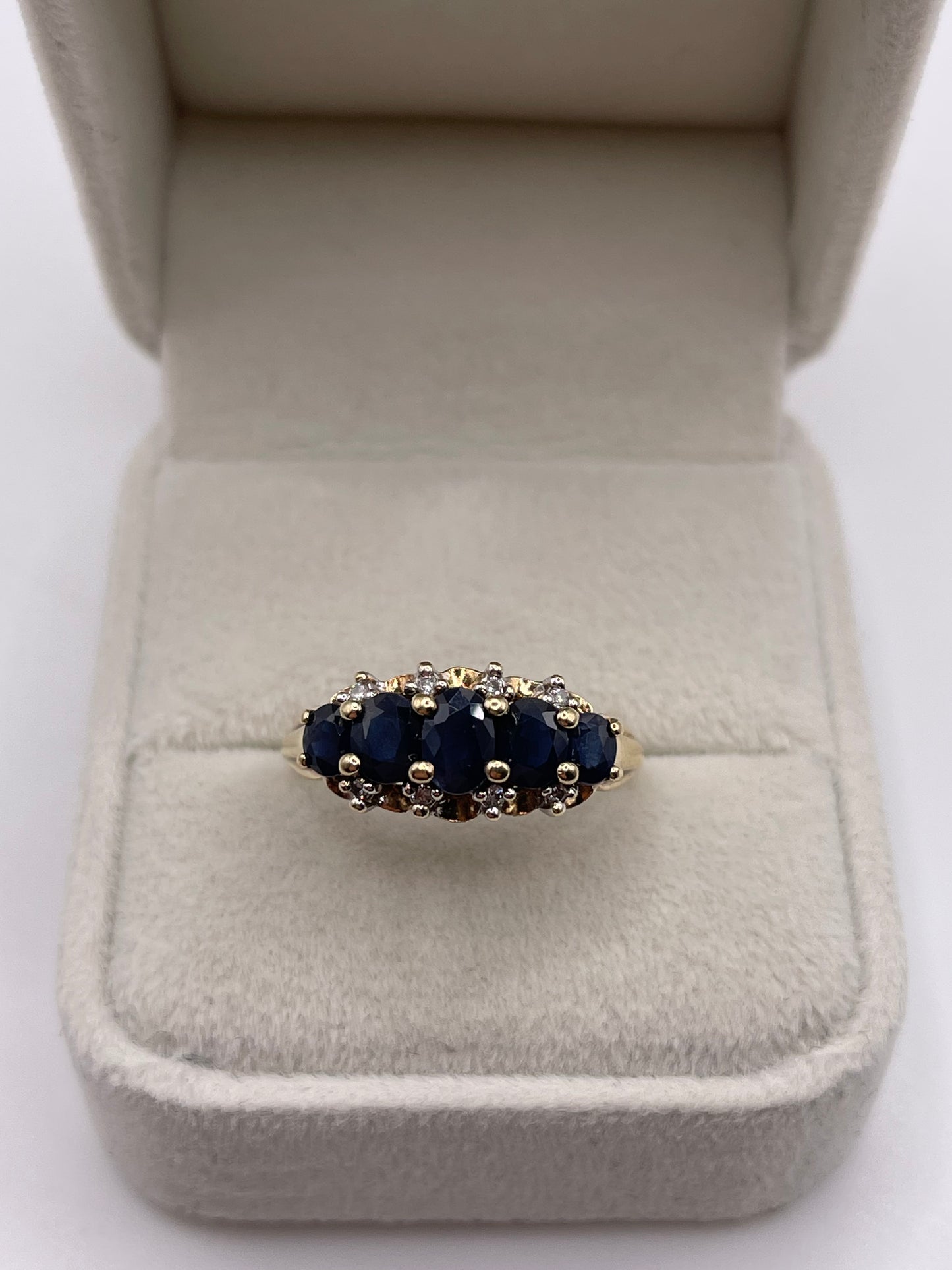 9ct gold sapphire and diamond ring