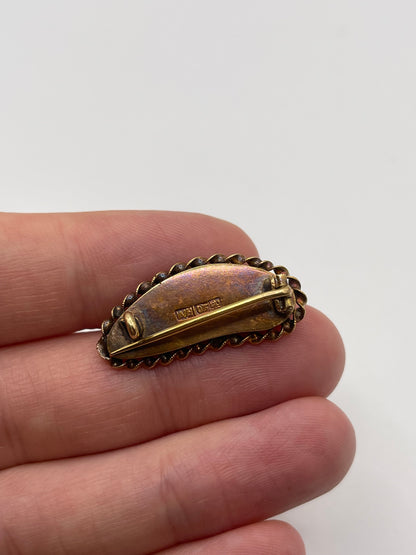 18ct gold pearl brooch
