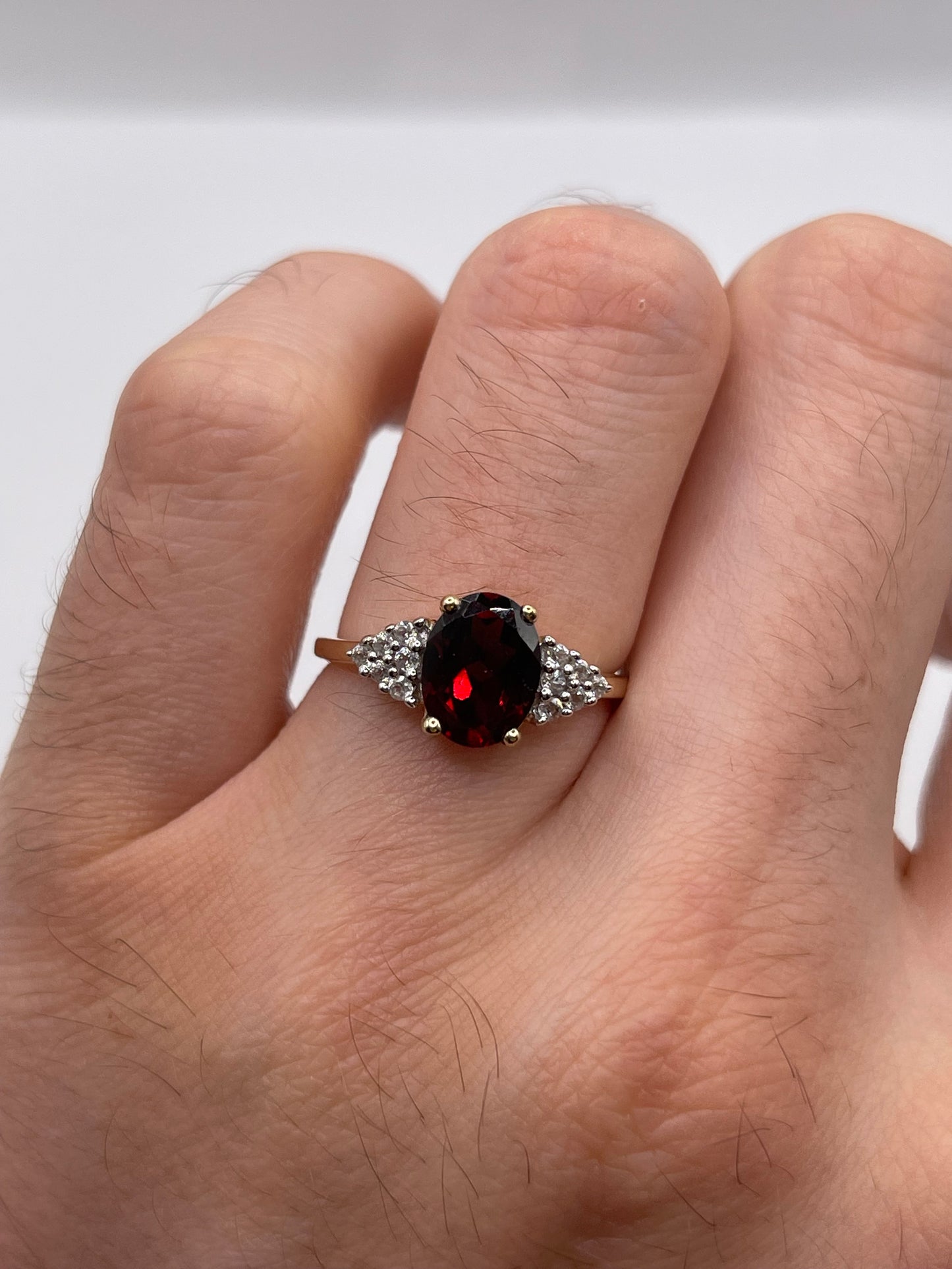 9ct gold garnet and zircon ring