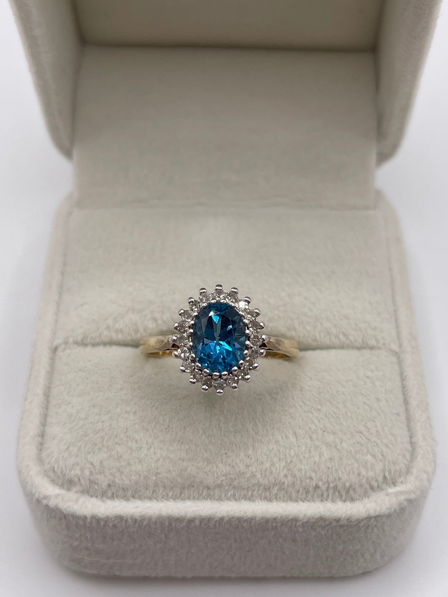 9ct gold topaz and diamond ring