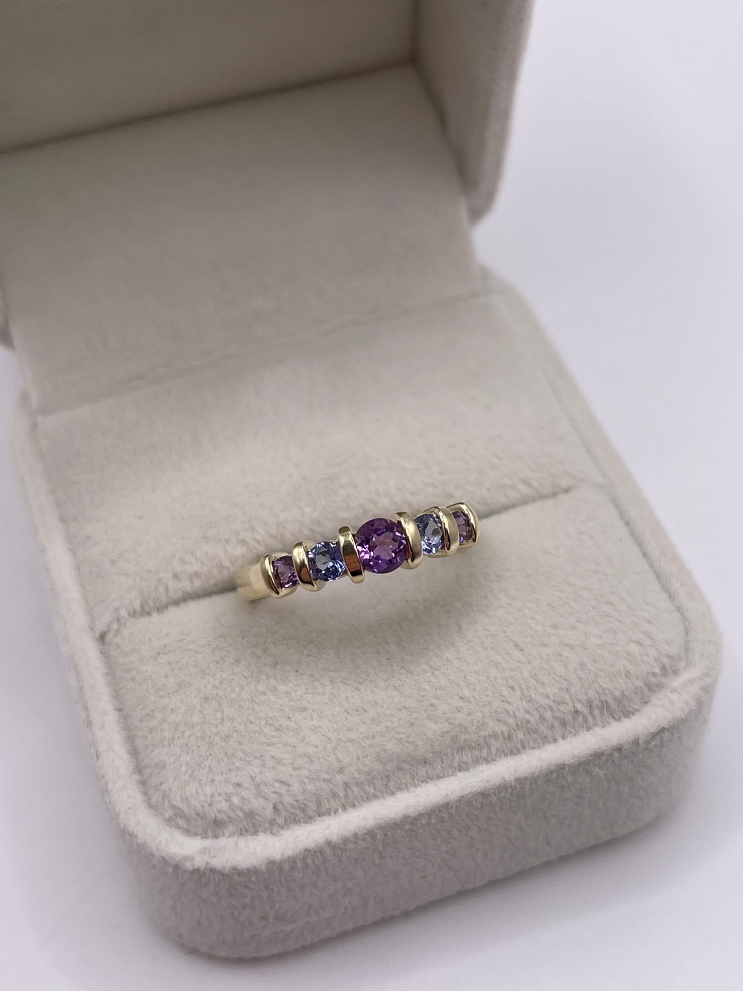 9ct gold amethyst and tanzanite ring