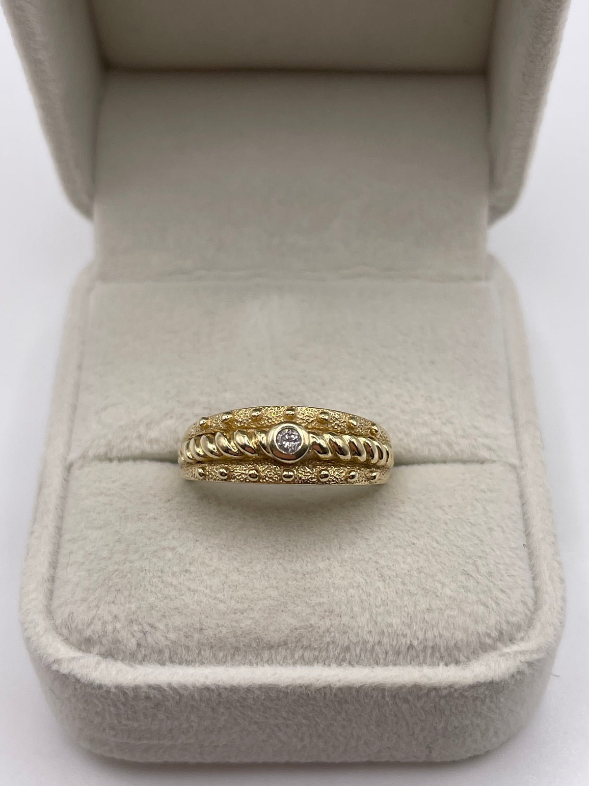 14ct gold diamond ring