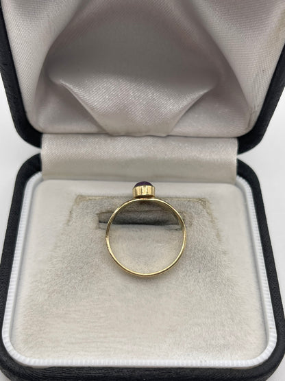 9ct gold cabochon amethyst ring