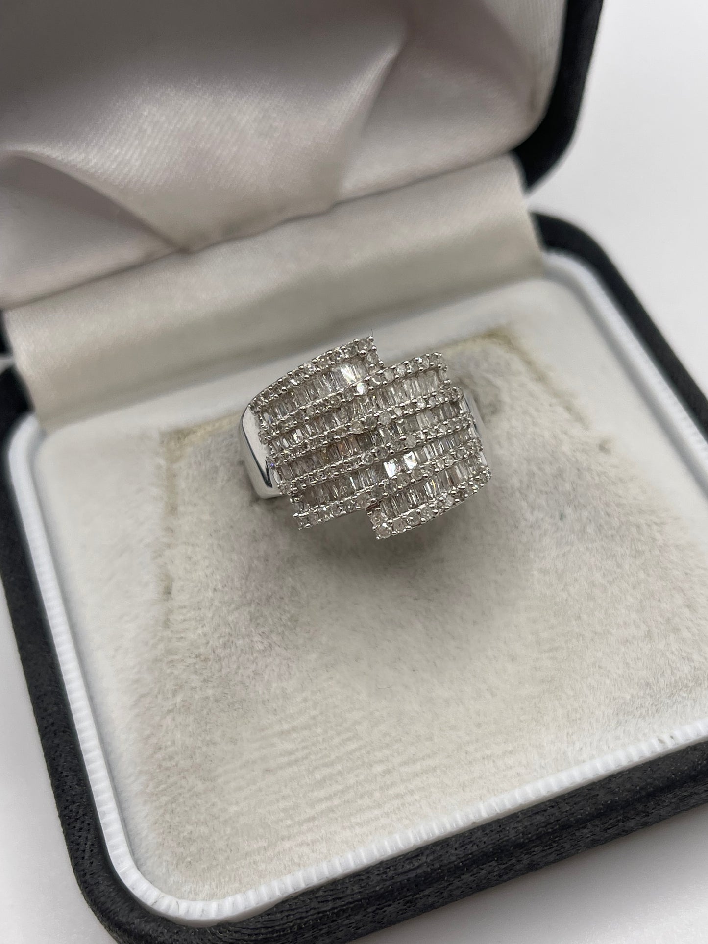 9ct white gold diamond ring