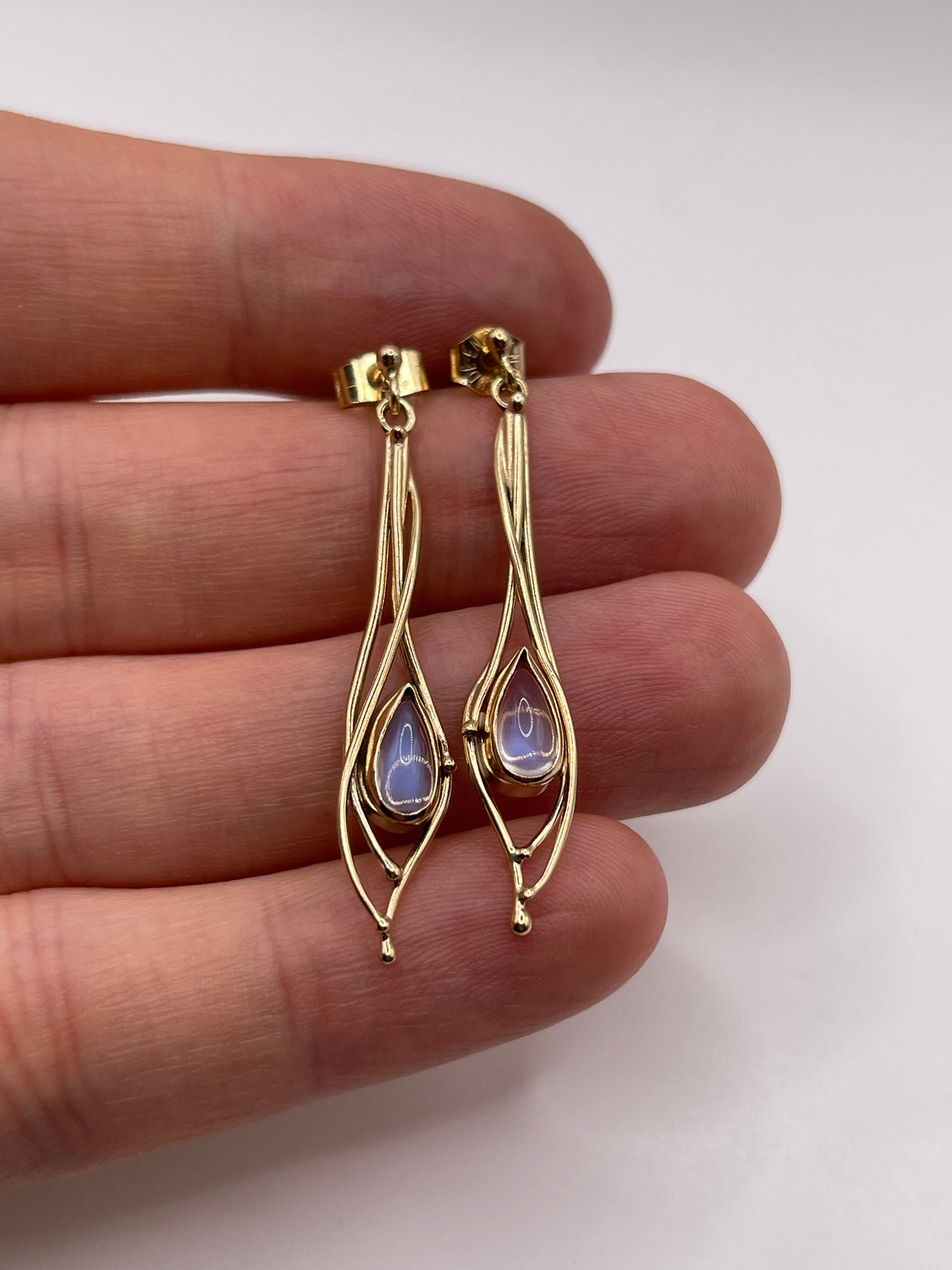 9ct gold moonstone earrings