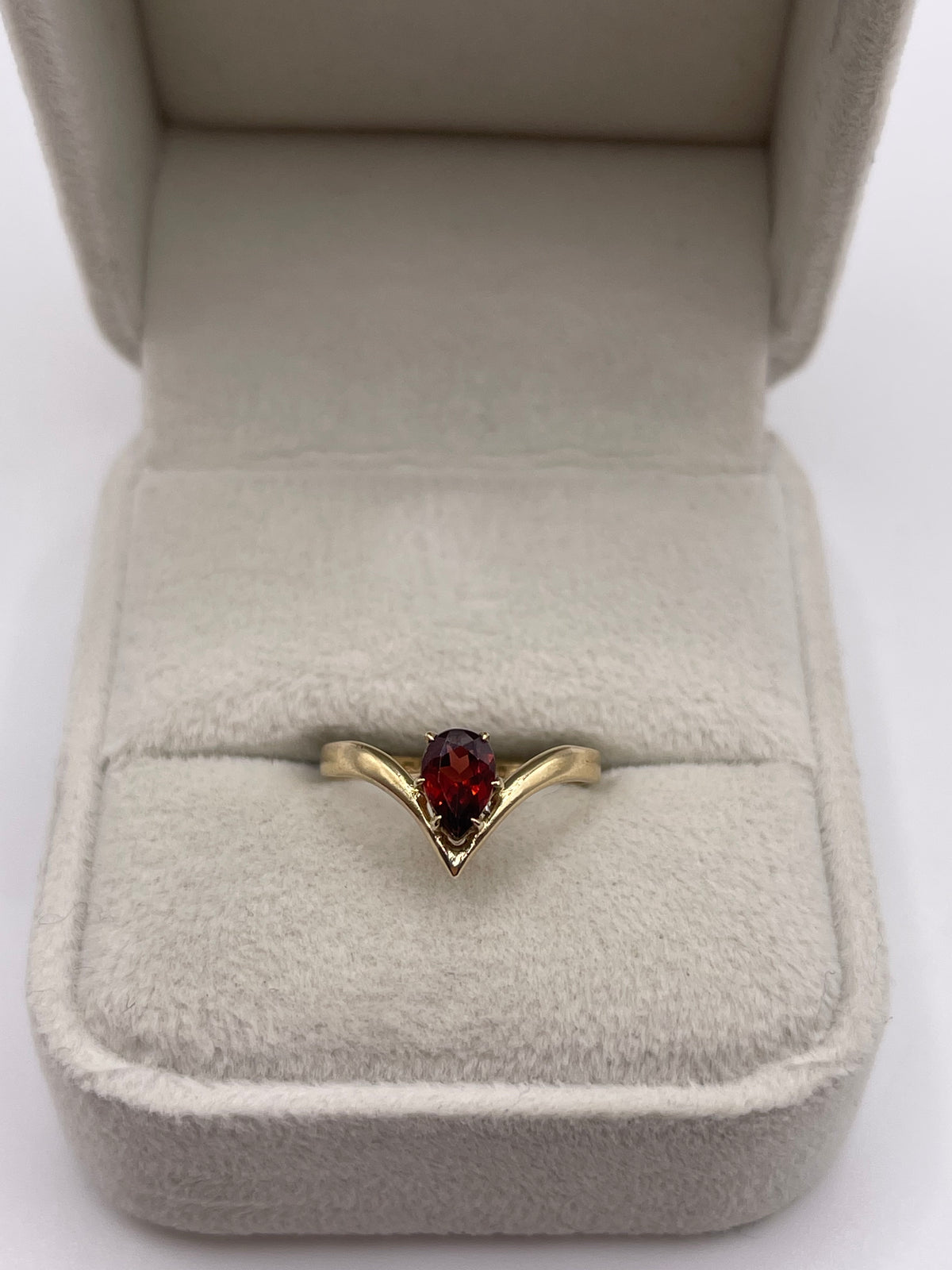 9ct gold garnet wishbone ring