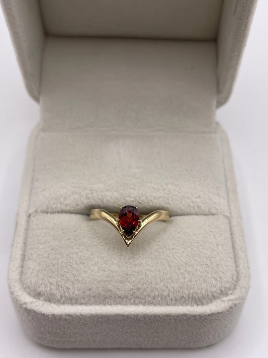 9ct gold garnet wishbone ring