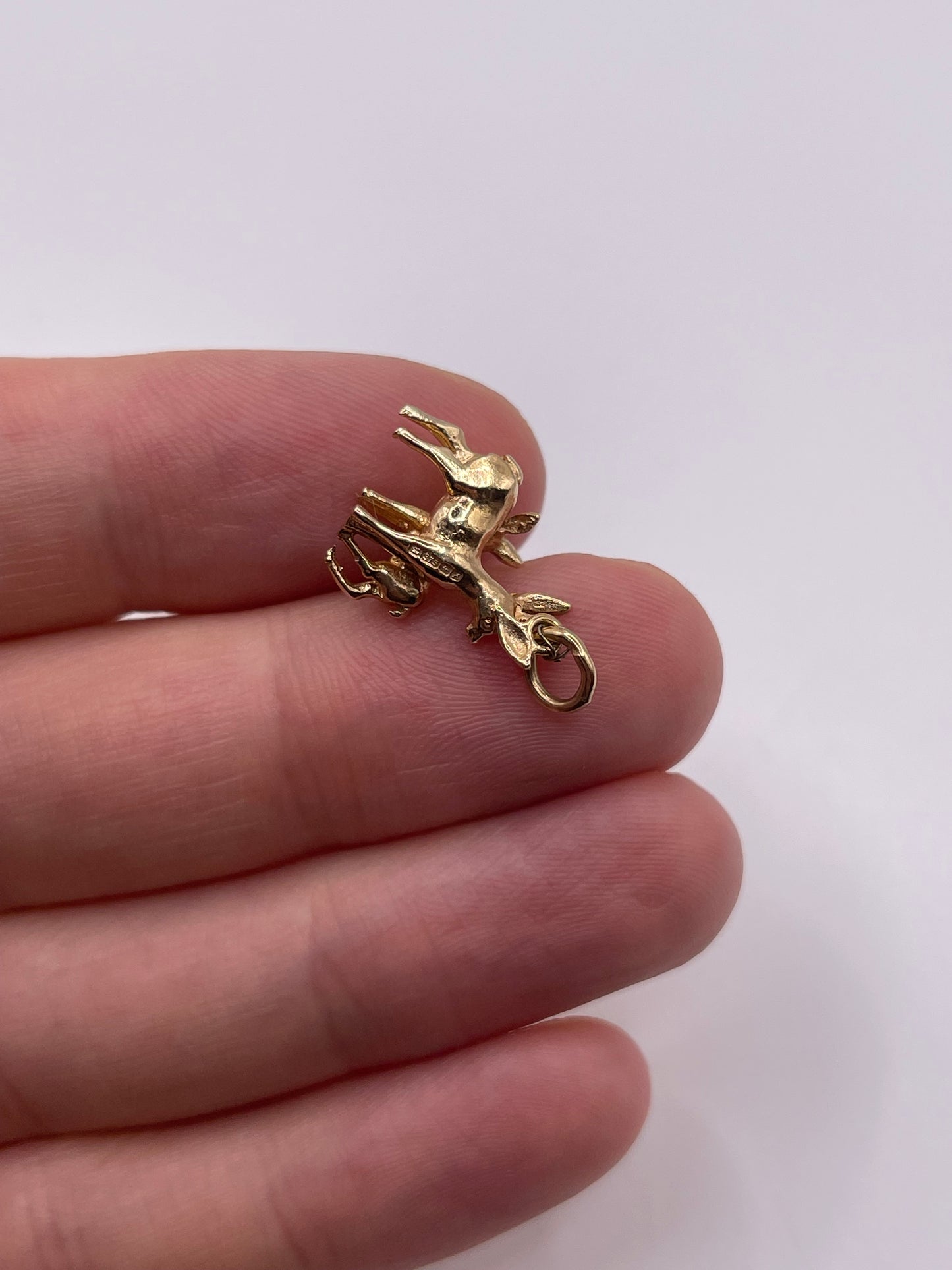 9ct gold deer charm