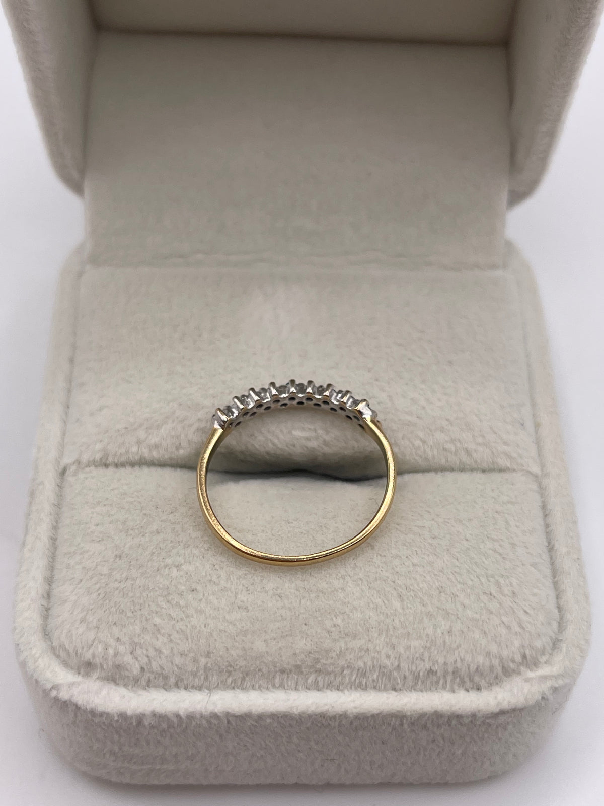 9ct gold emerald and diamond ring