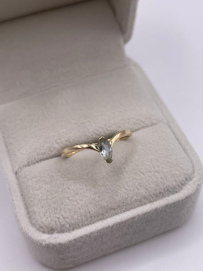 9ct gold topaz wishbone ring
