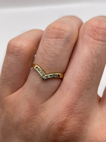9ct gold diamond wishbone ring