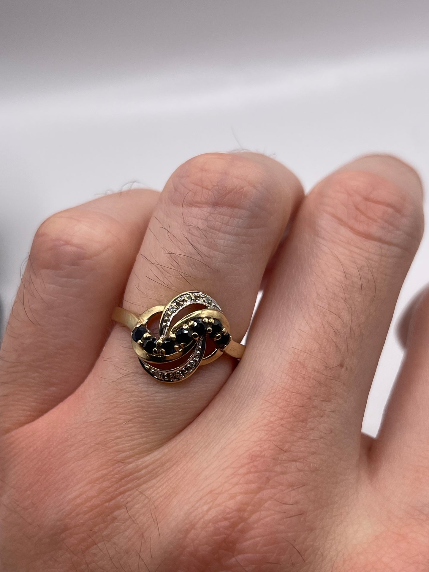 9ct gold sapphire and diamond ring
