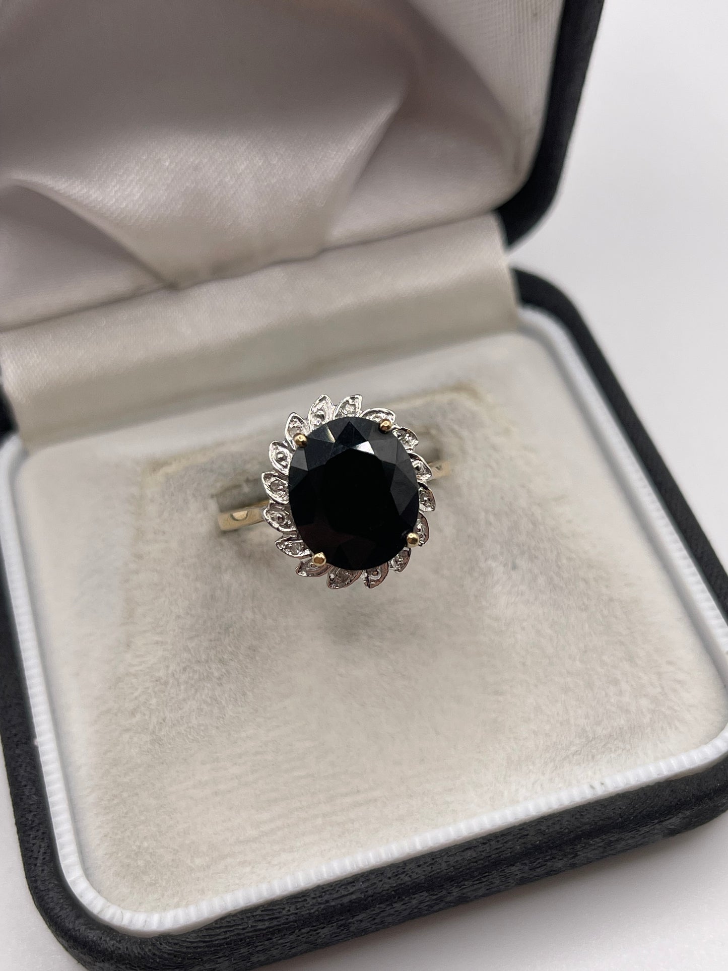 9ct gold sapphire and diamond ring