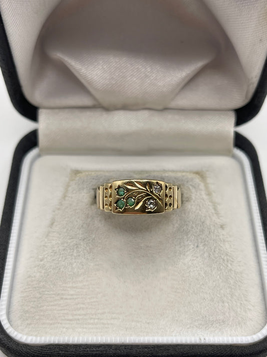 9ct gold emerald and diamond ring
