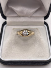 Load image into Gallery viewer, 9ct gold cz gypsy ring
