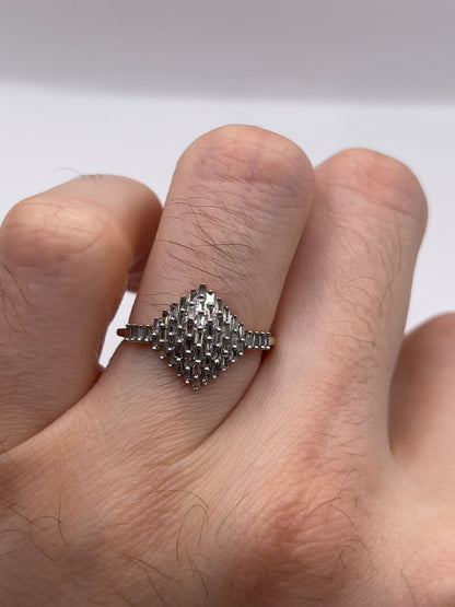 9ct gold diamond cluster ring