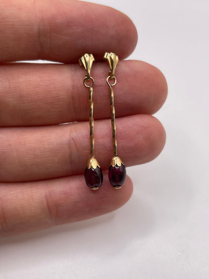 9ct gold cabochon garnet earrings