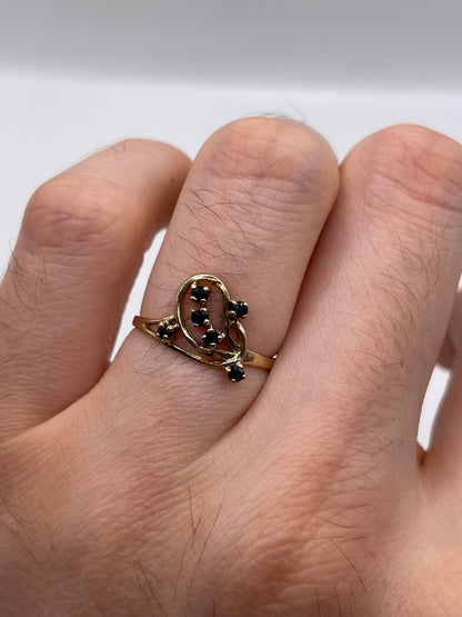 9ct gold sapphire ring