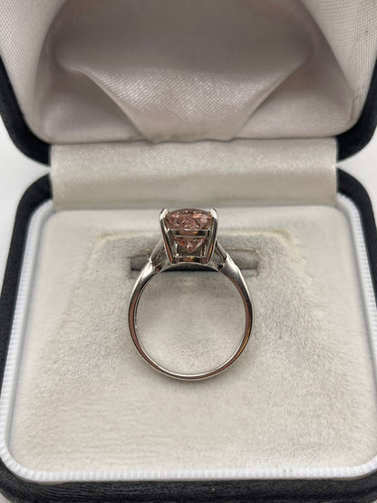 9ct white gold morganite and diamond ring