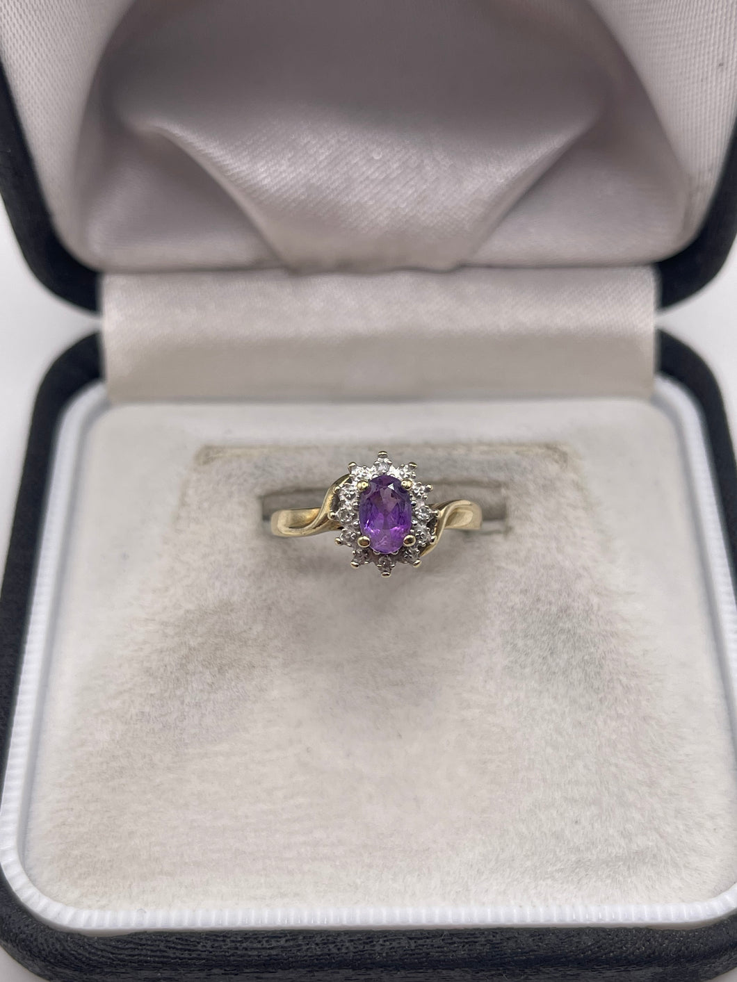 9ct gold amethyst and diamond ring