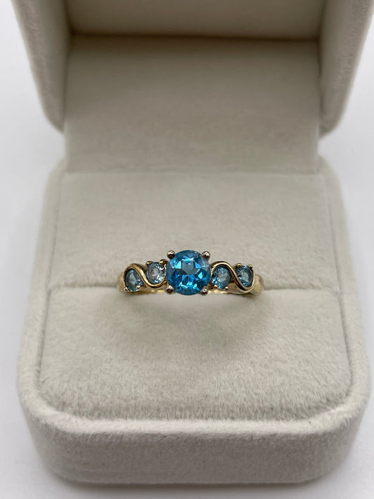 9ct gold blue topaz ring