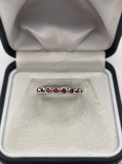 9ct white gold quartz ring