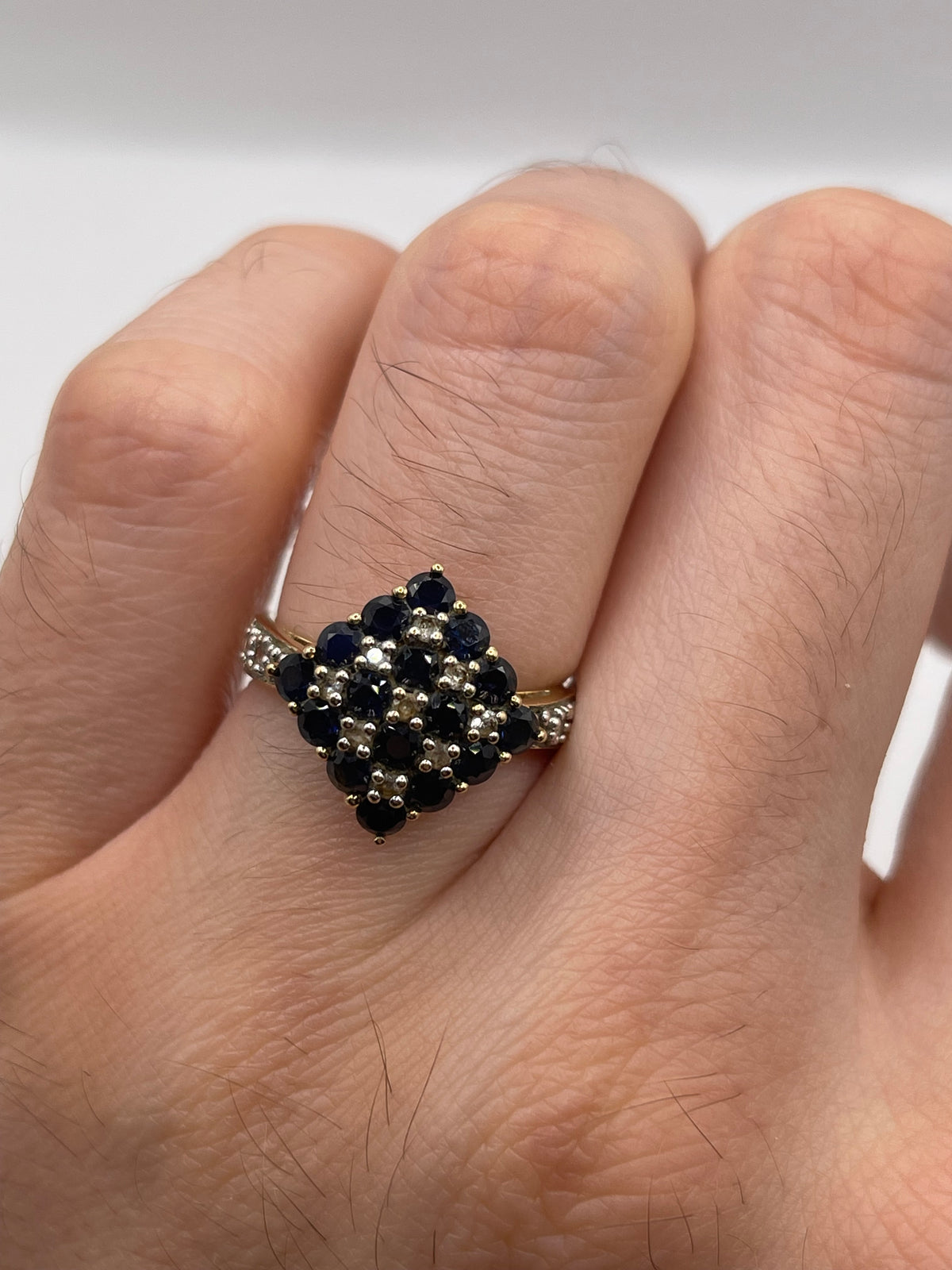 9ct gold sapphire cluster ring