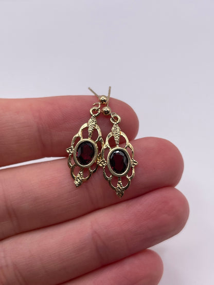 9ct gold garnet earrings