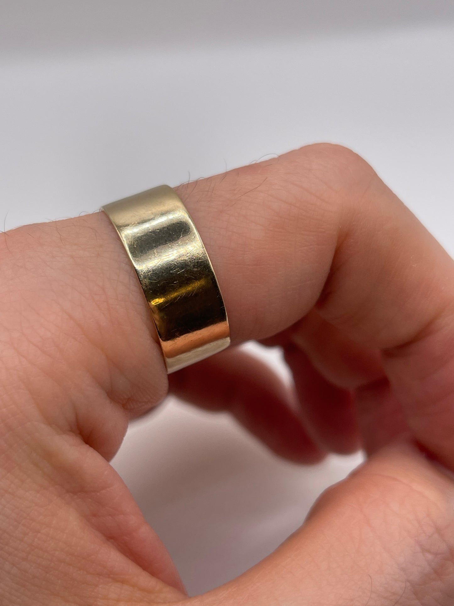 9ct gold band