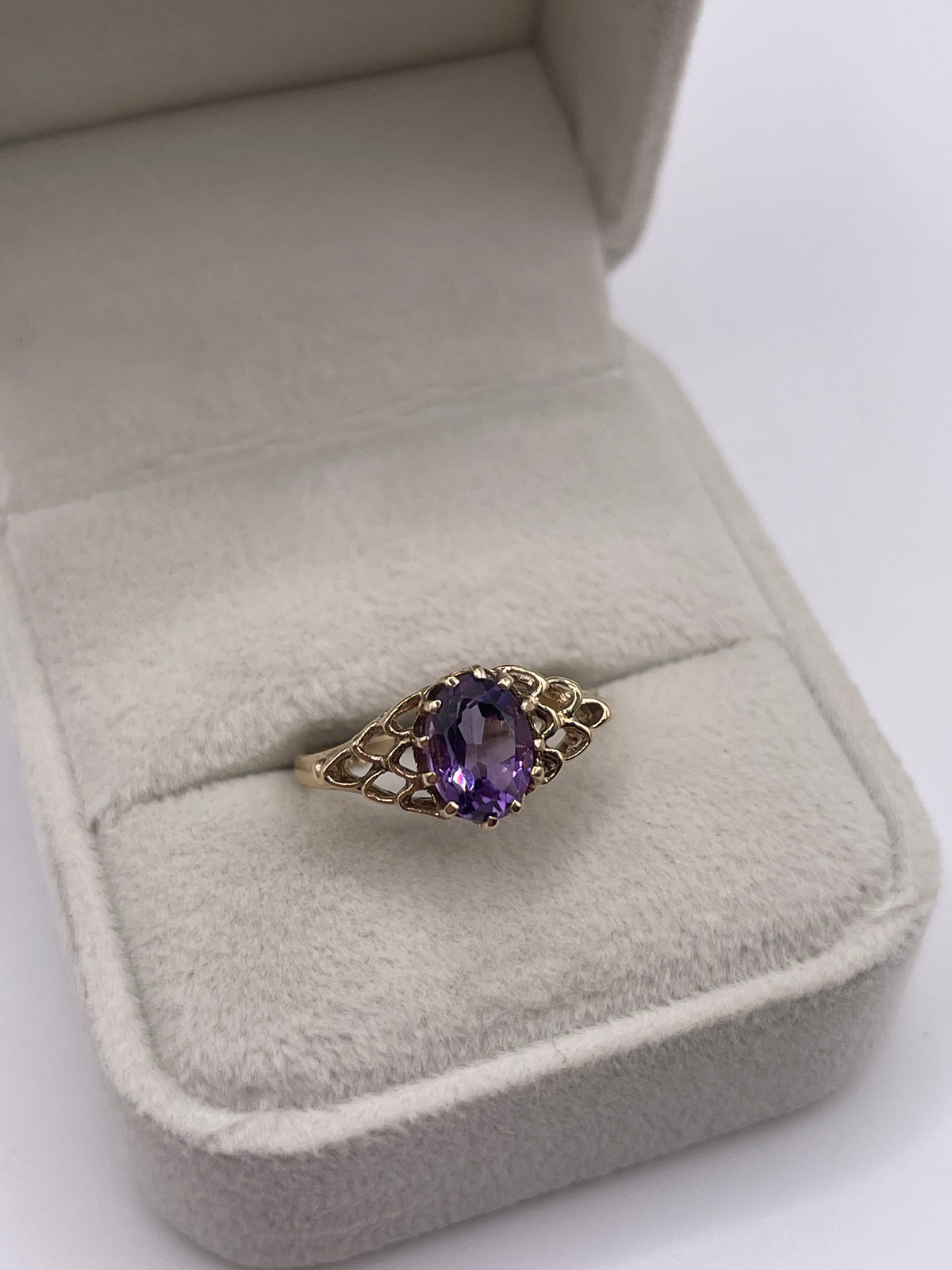 9ct gold amethyst ring
