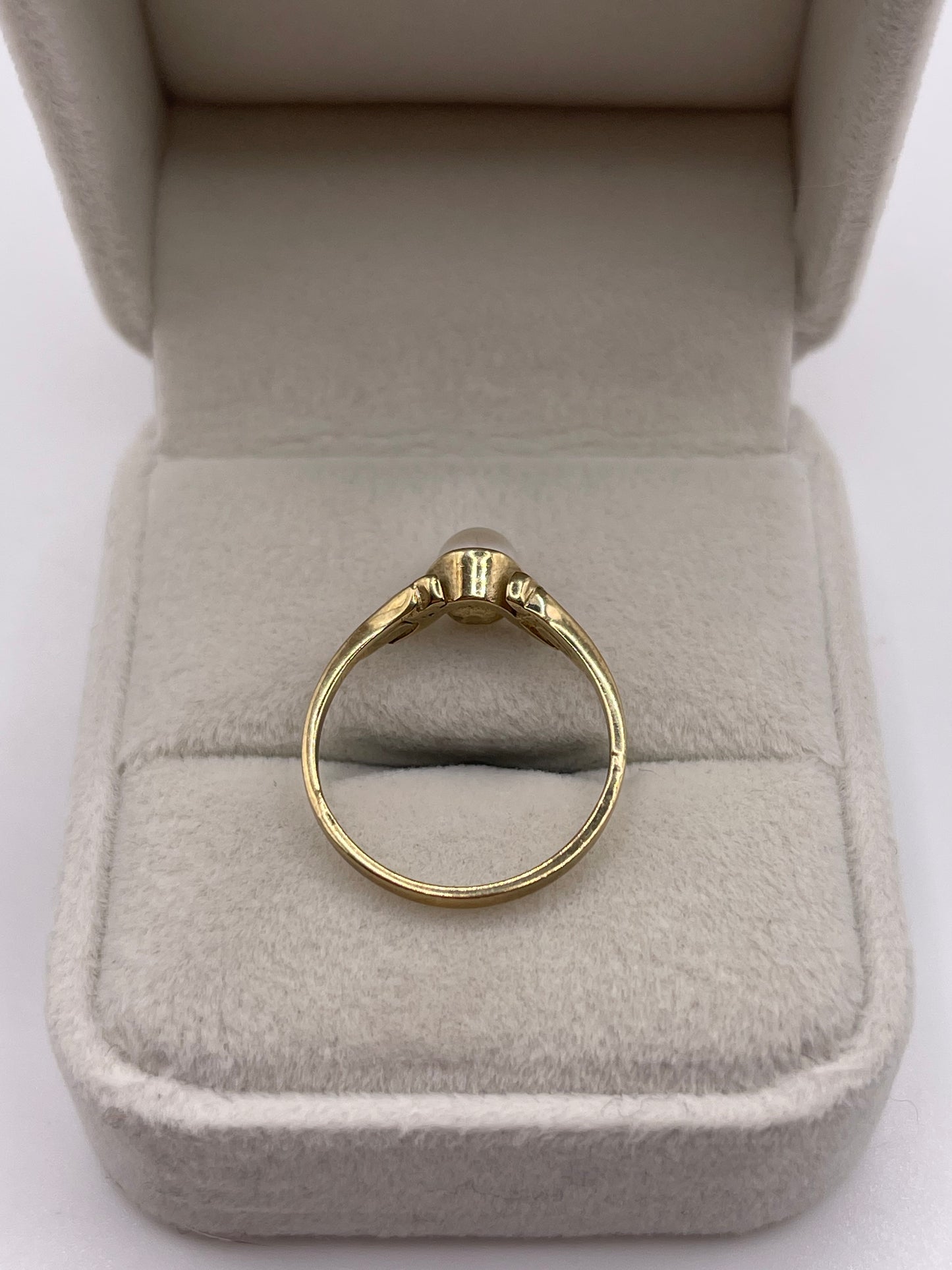 9ct gold pearl ring