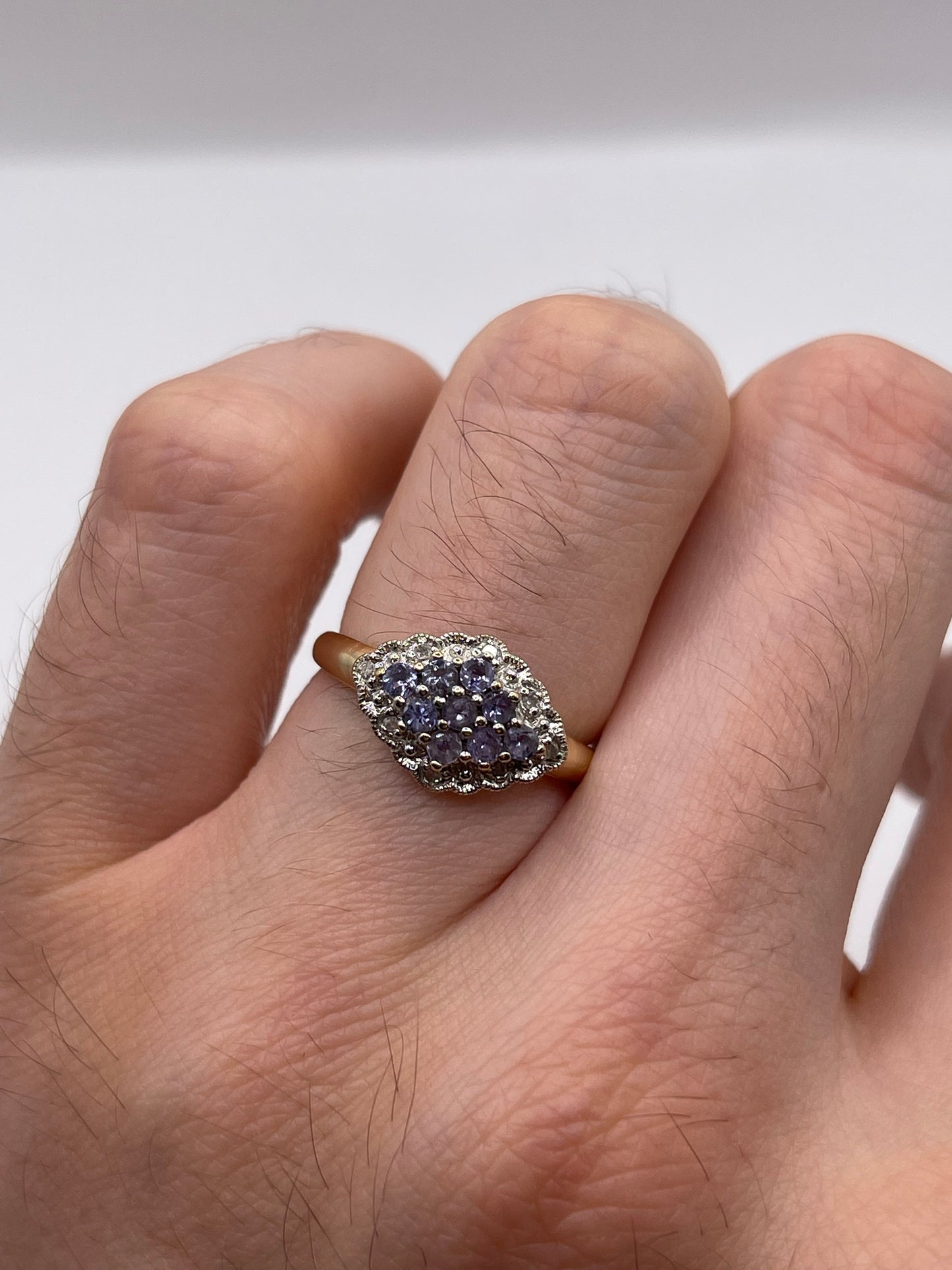 9ct gold tanzanite and diamond ring
