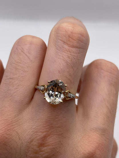 9ct gold quartz and diamond ring