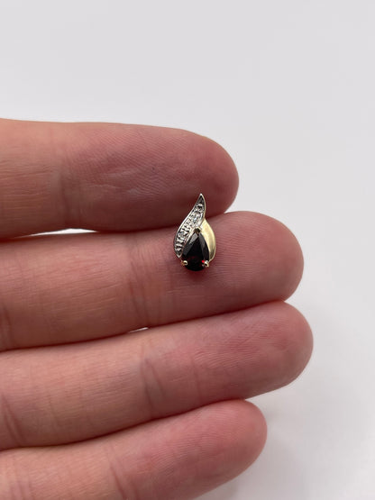 9ct gold garnet and diamond pendant