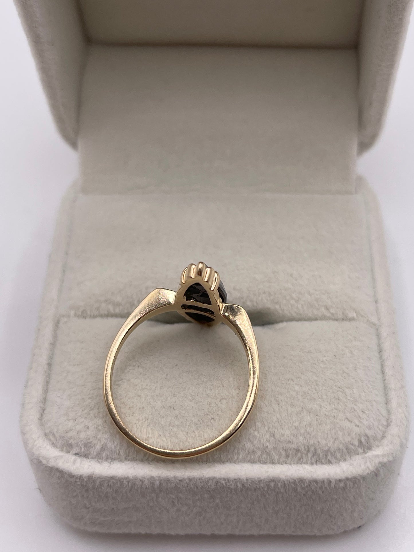 9ct gold hematite ring