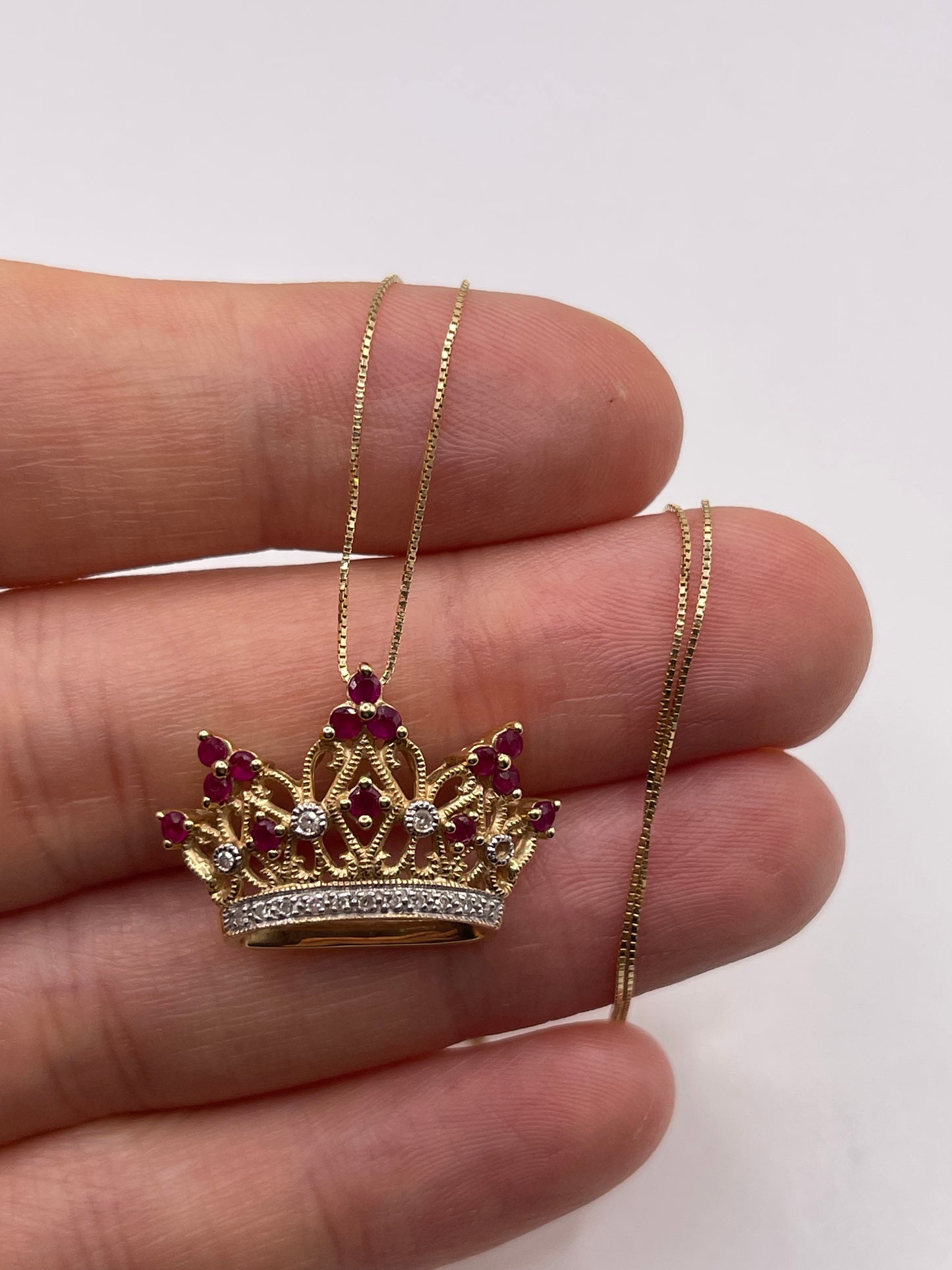14ct gold ruby and diamond crown necklace