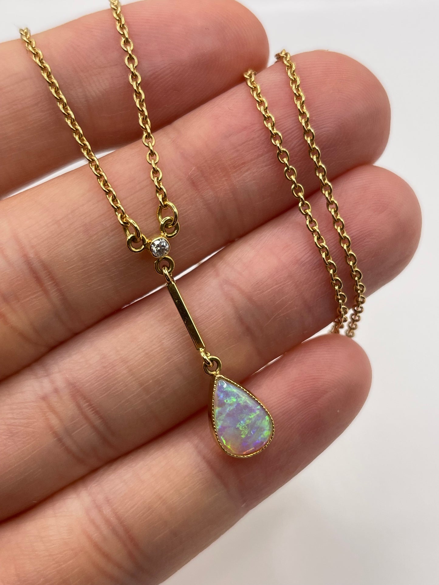18ct gold opal and diamond necklace
