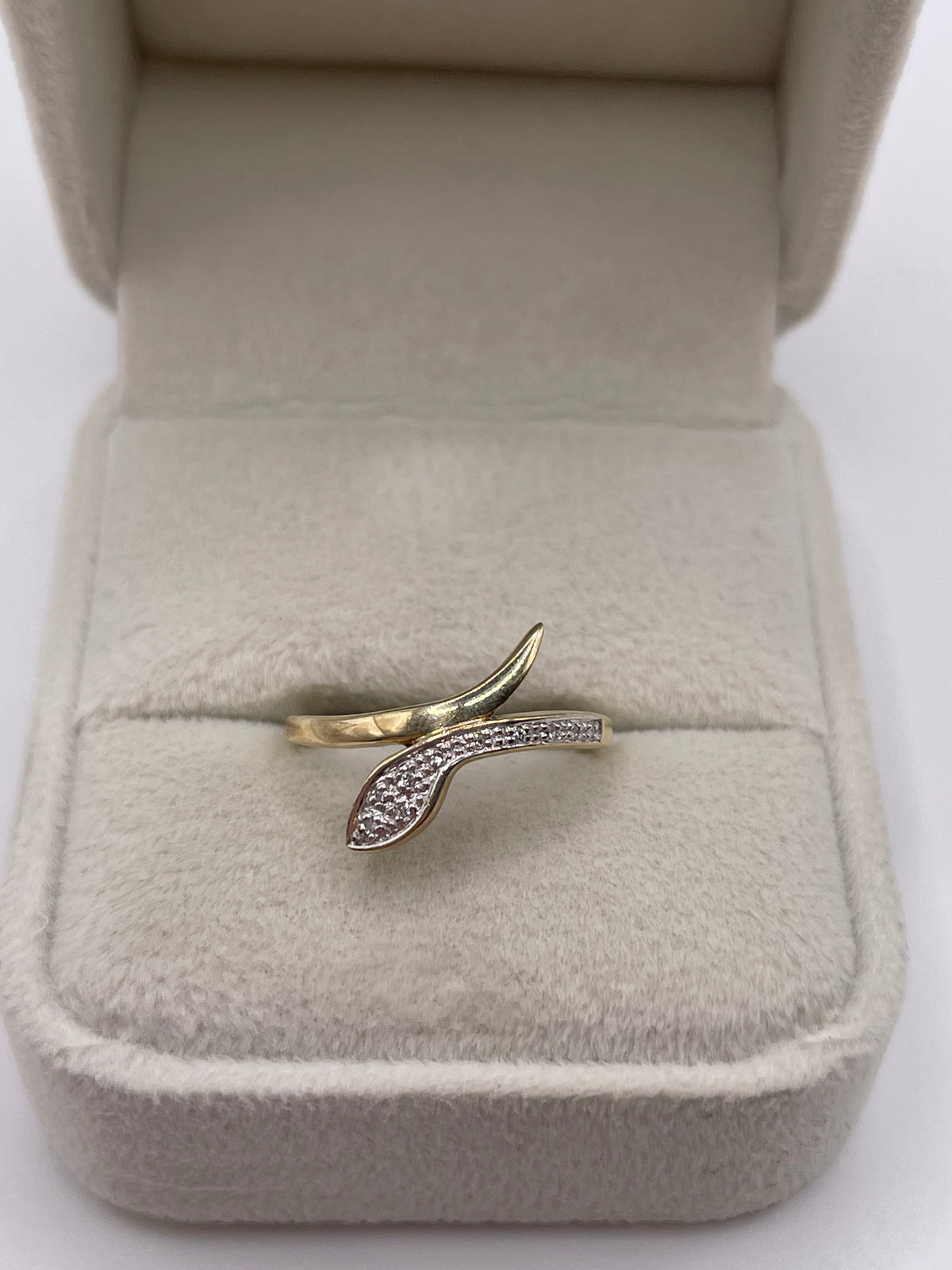 9ct gold diamond snake ring